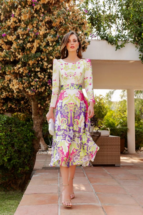 Šaty s ružovo-fialovo-limetkovými kvetmi a opaskom